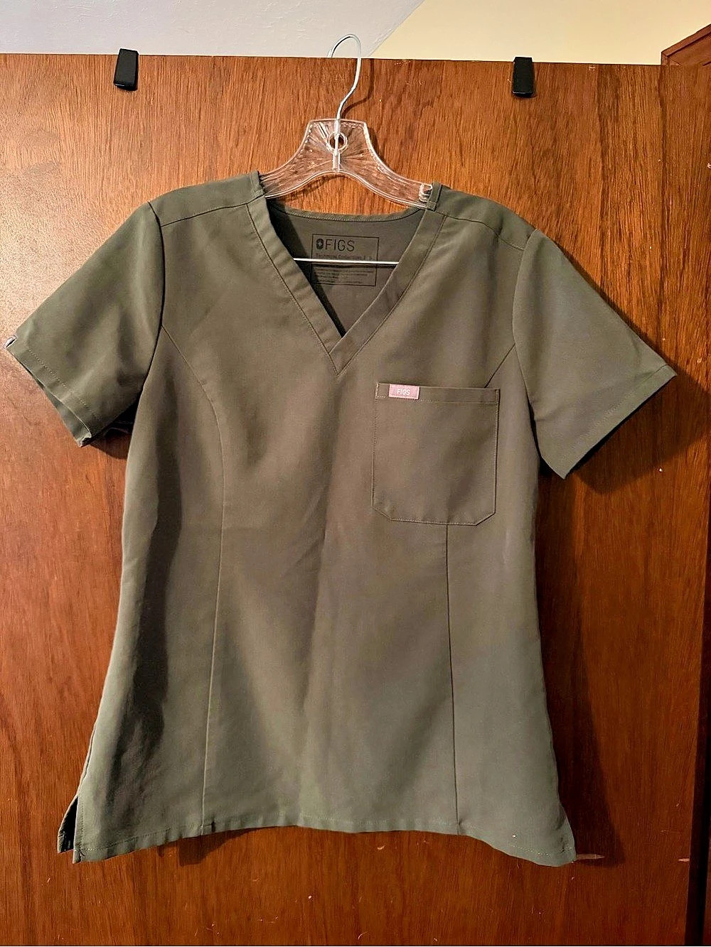 FIGS Catarina One-Pocket Scrub Top Green Small